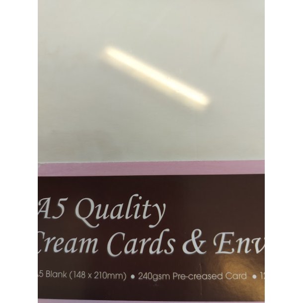 1Kort og kuverter A5 creme 25stk Kort 240g kuvert 120g