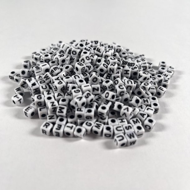 Plastperler med bogstaver mini ca 40g