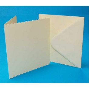 Kort og kuverter Scalloped 50 stk Ivory 12,7x12,7cm
